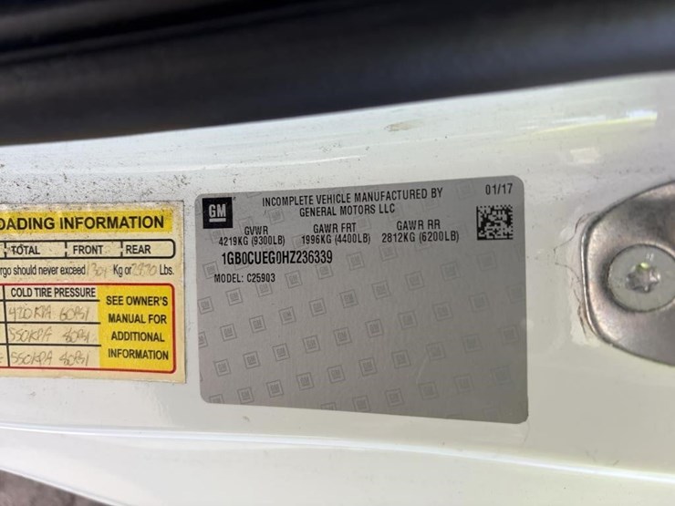 2017-chevrolet-silverado-2500-image-15