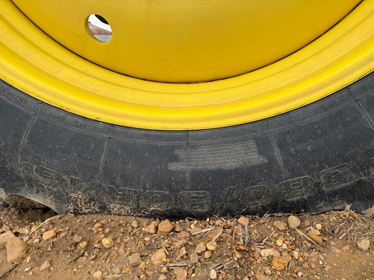 2015-john-deere-r4030-image-5