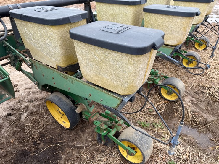 john-deere-7300-image-19