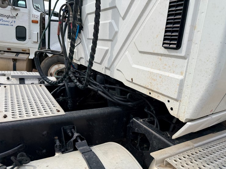 2016-international-prostar-image-42