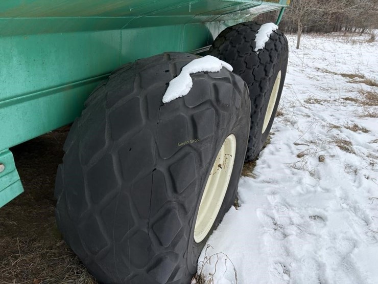 houle-4300-manure-tanker---off-site-image-12