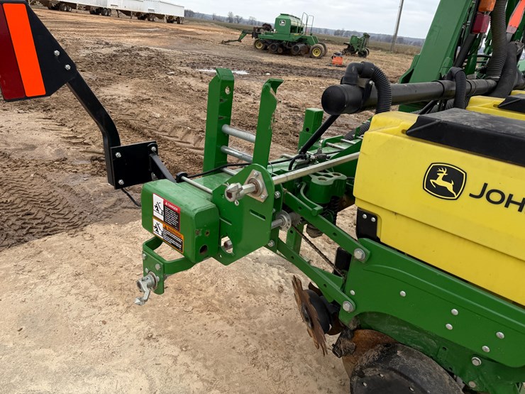 john-deere-1725-image-68