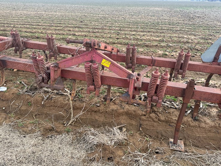 #38726-•-14'-chisel-plow-image-23