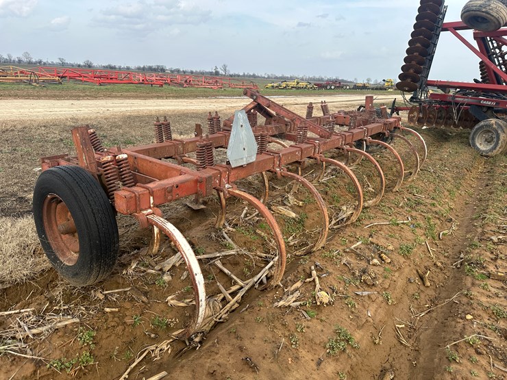 #38726-•-14'-chisel-plow-image-4