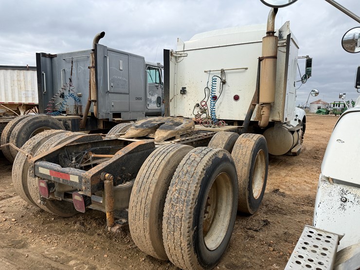 1996-international-9400-image-3