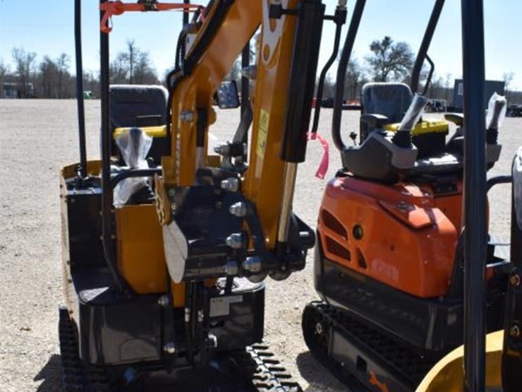 ats-rt12r-mini-excavator-(serial-#-25121601)-image-3