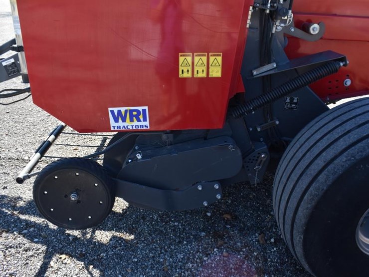 2022-mf-hesston-2946-round-baler-w/-monitor-(565-bales)-(monitor-in-the-off-image-10