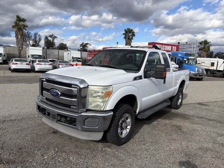 2011-ford-f350-image-1