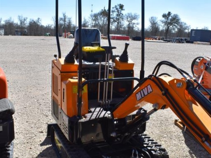miva-va15-mini-excavator-(serial-#-15j260119)-image-2