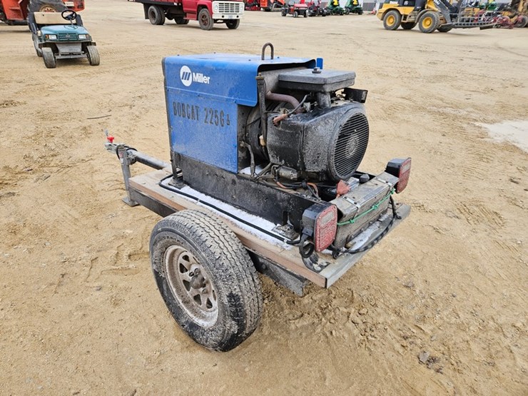 miller-bobcat-225g-image-3