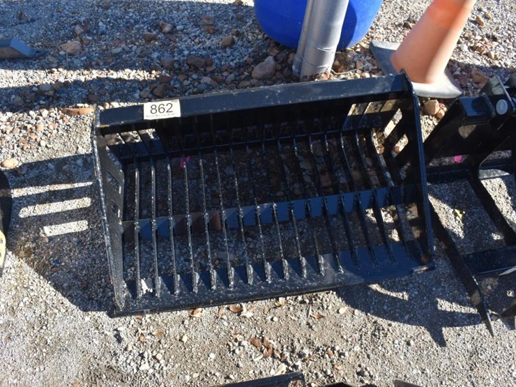 38"-mini-skid-steer-rock-bucket-image-1