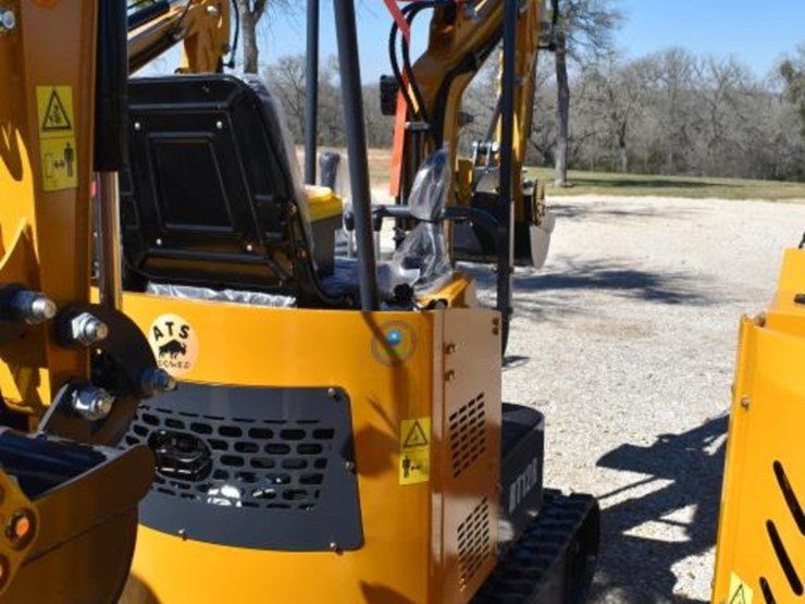 ats-rt12r-mini-excavator-(serial-#-25121607)-image-3