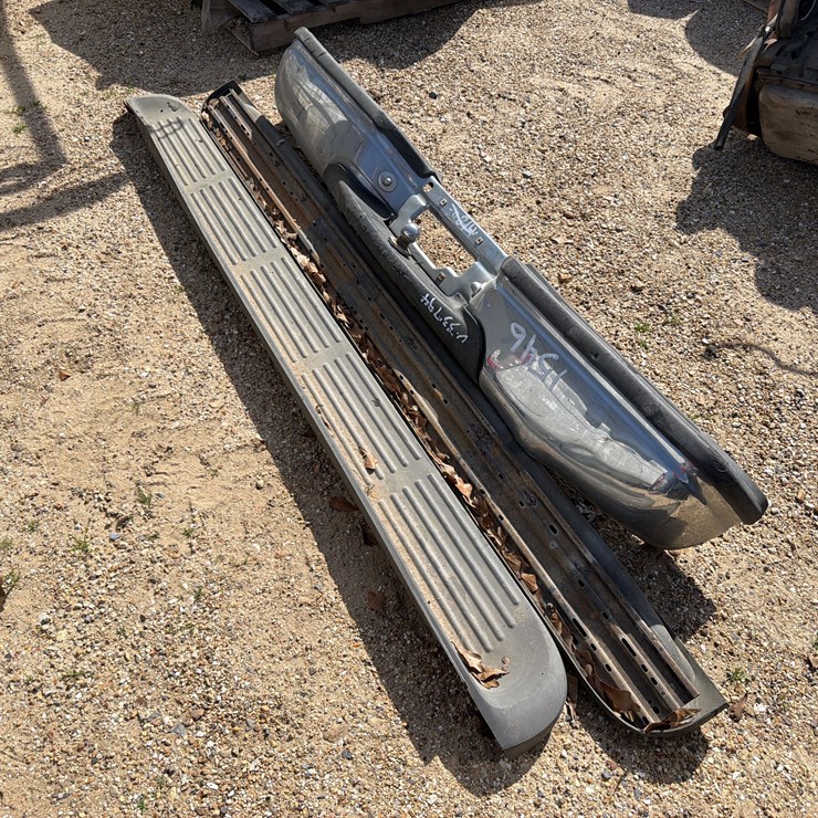 #1646 • BUMPER AND RUNNING BOARDS