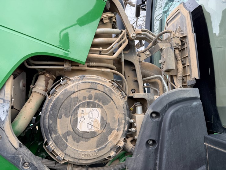 #38653-•-2017-john-deere-8270r-mfwd-tractor-image-41