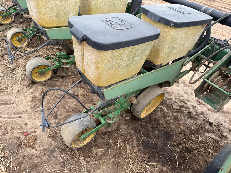 john-deere-7300-image-20