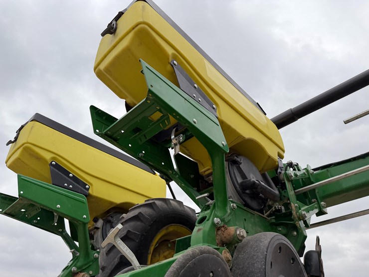john-deere-1725-image-61