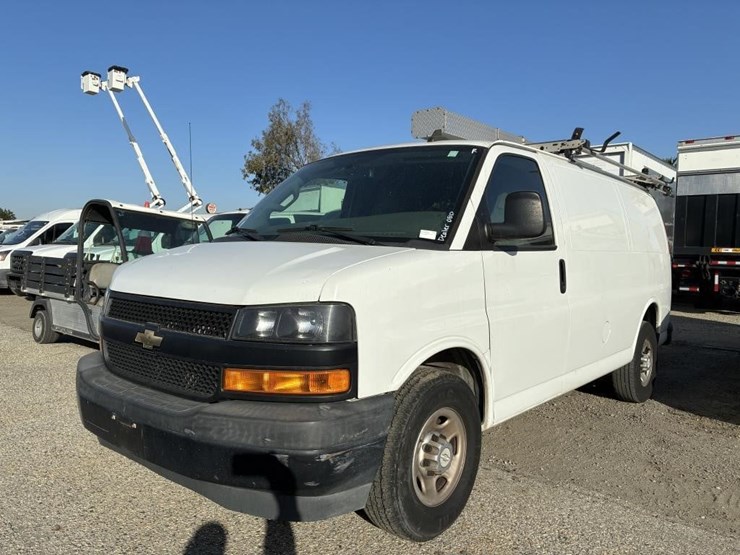 2018-chevrolet-2500-image-1