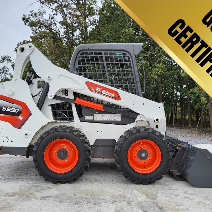 2022 BOBCAT S590