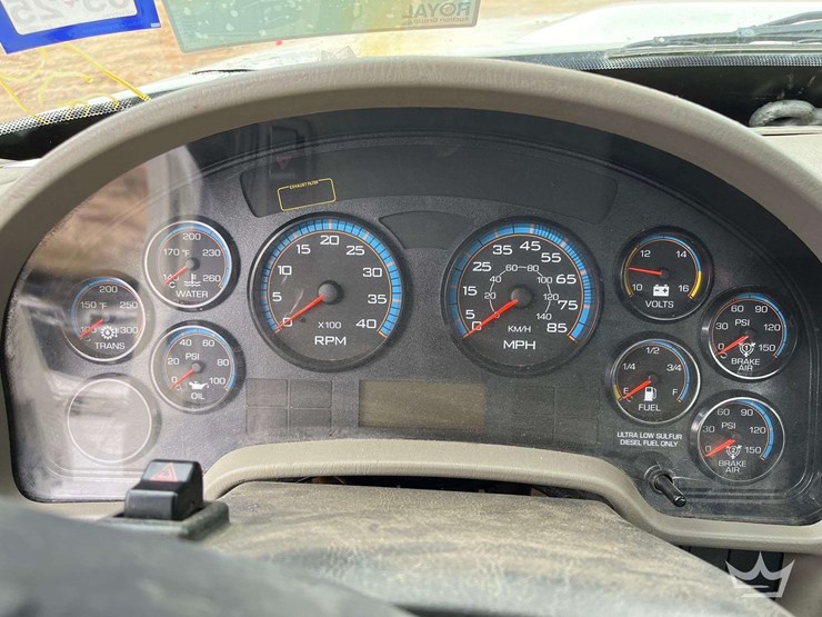 2010-international-durastar-4300-image-13