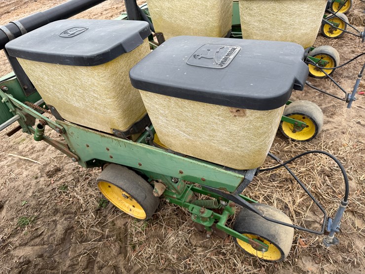 john-deere-7300-image-27