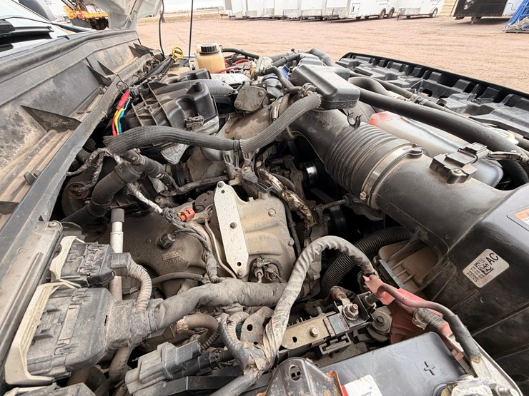 2015-ford-f550-image-32