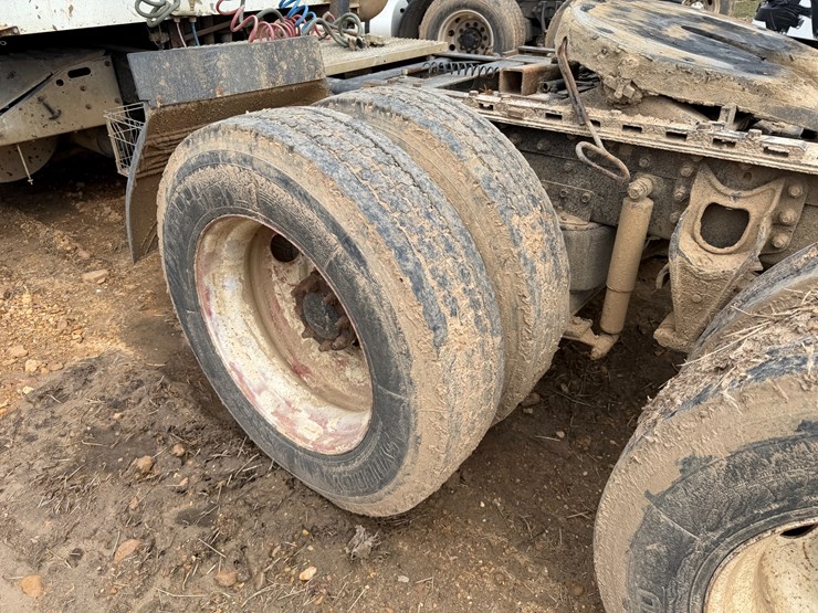 1996-international-9400-image-7