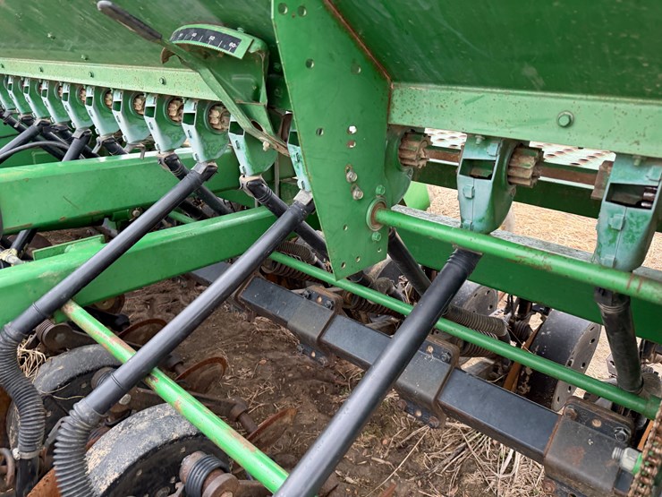 john-deere-1560-image-22