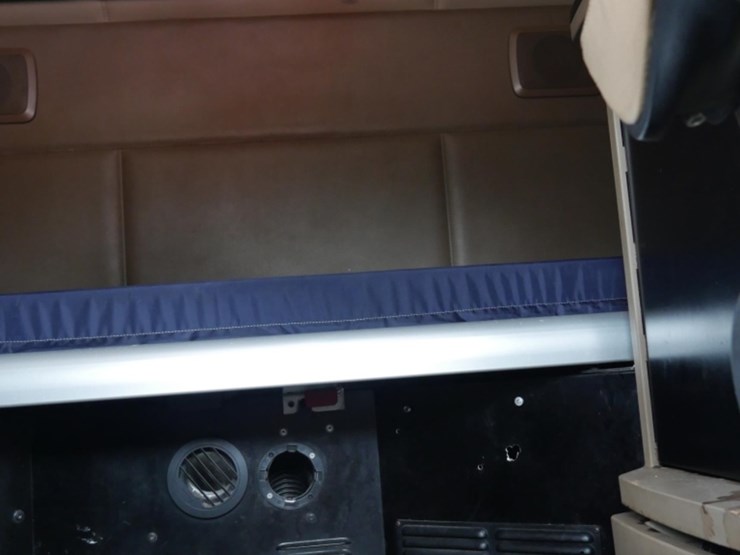 2016-kenworth-t680-image-26