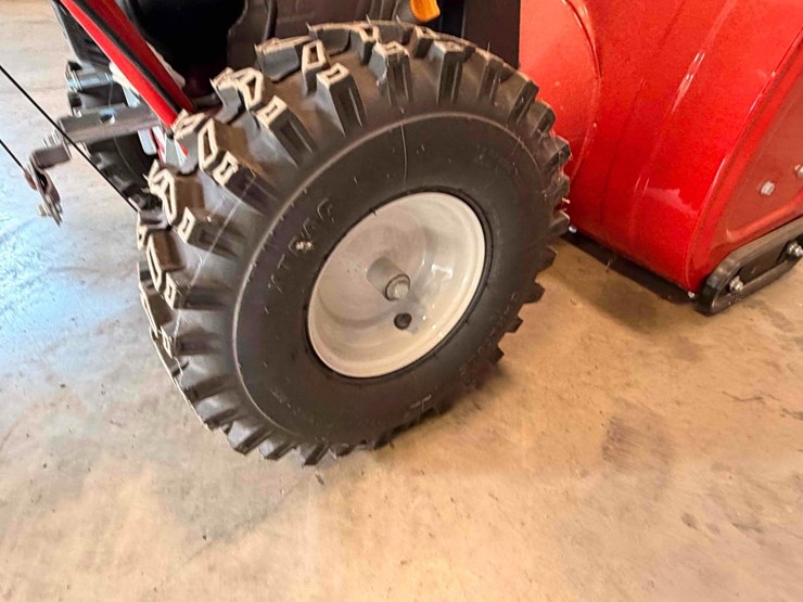 troy-bilt-vortex-2610-snowblower-image-11