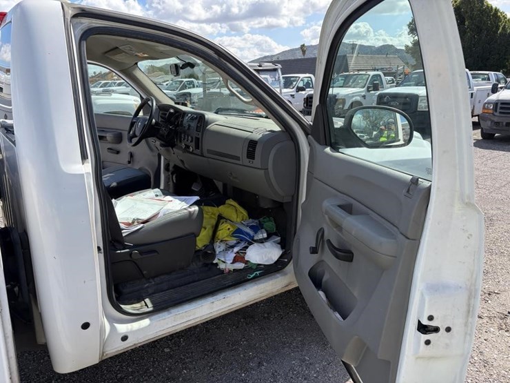 2009-chevrolet-2500-image-9