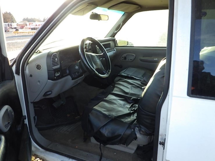 1998-chevrolet-2500-image-21