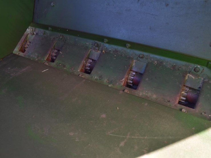 john-deere-8200-image-15