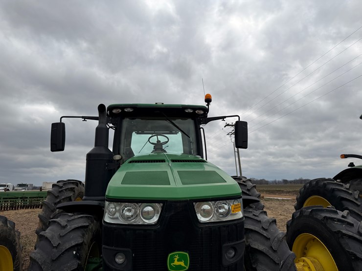 2017-john-deere-8270r-image-36