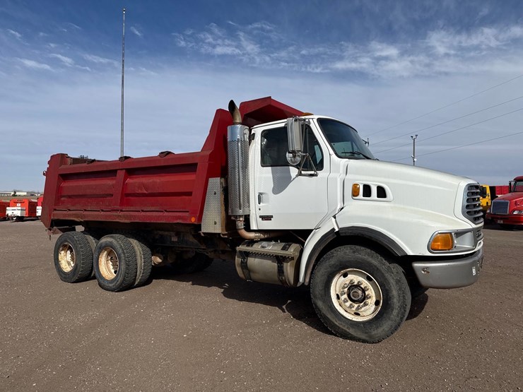 2005-sterling-lt8500-image-3