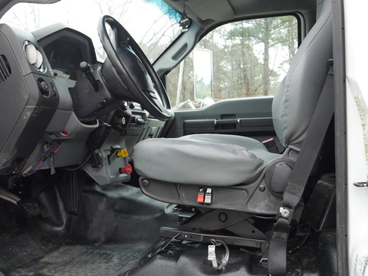 2015-ford-f750-xlt-image-28