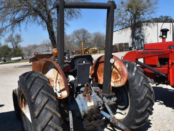 ford-tractor-image-6