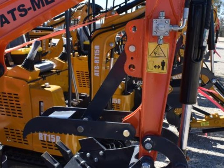 ats-me18-mini-excavator-(serial-#-2511239205xx)-image-3