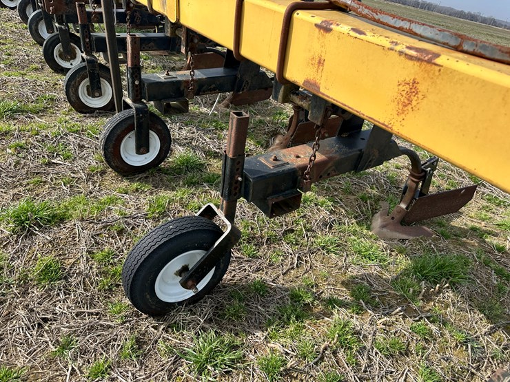 2000-landoll-2000-image-7