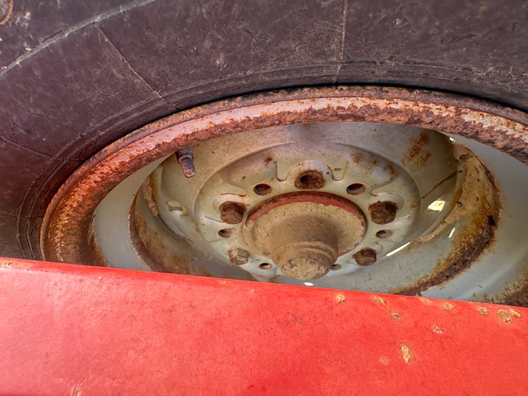 case-ih-4300-image-7