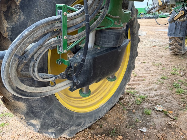 2015-john-deere-r4030-image-15