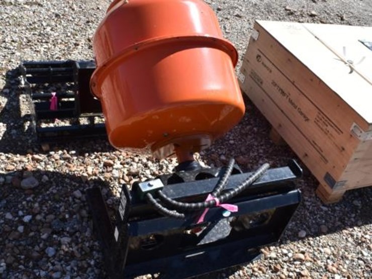 mini-skid-steer-concrete-mixer-image-3