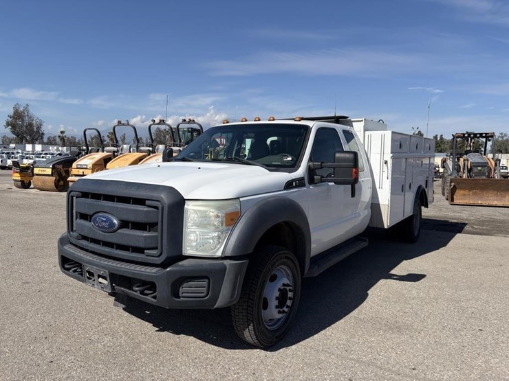 2016-ford-f550-sd-image-1