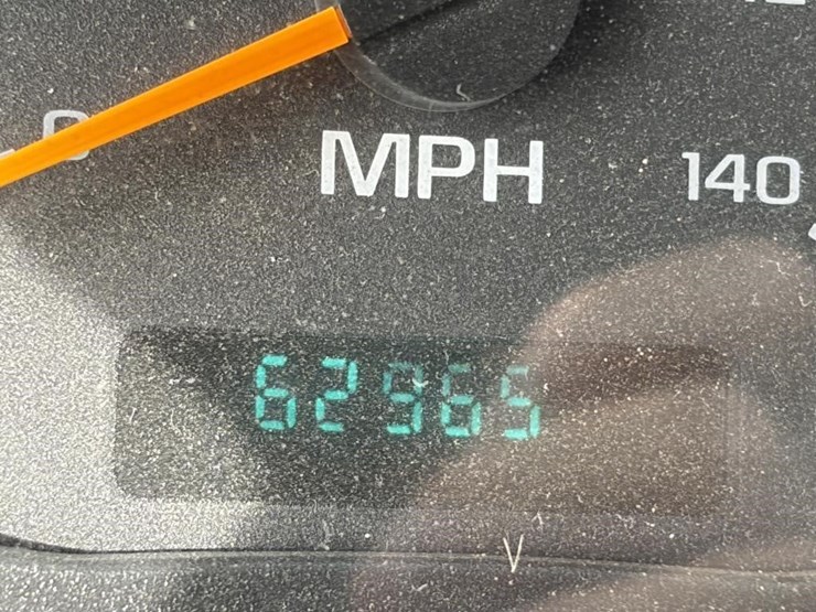 2009-gmc-t7500-image-12