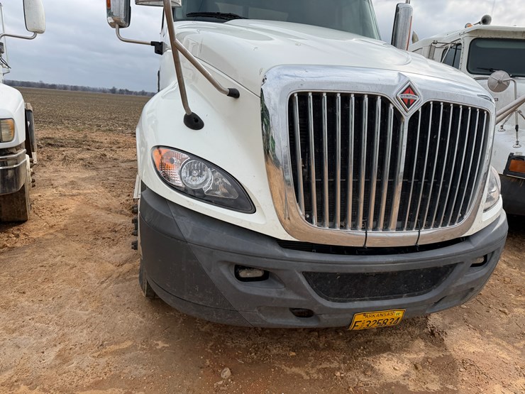 2016-international-prostar-image-37