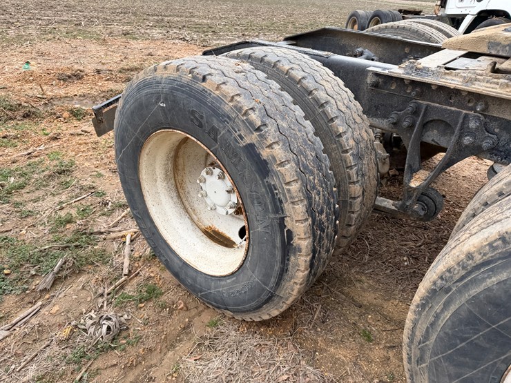 2007-international-9200i-image-11