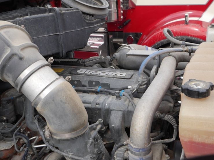 2016-kenworth-t680-image-8