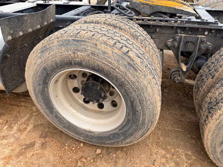 2016-international-prostar-image-7