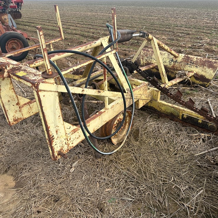 #38727 • Levee Trencher