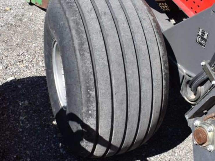 2022-mf-hesston-2946-round-baler-w/-monitor-(565-bales)-(monitor-in-the-off-image-14