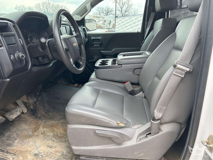 2016-chevrolet-silverado-1500-image-12